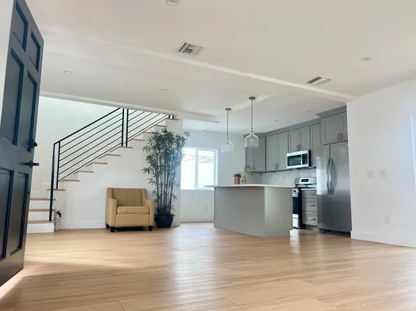 9001 S Van Ness Ave #1/2, Inglewood, CA 90305