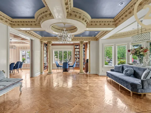 2723 Avenue P image 6 of 28