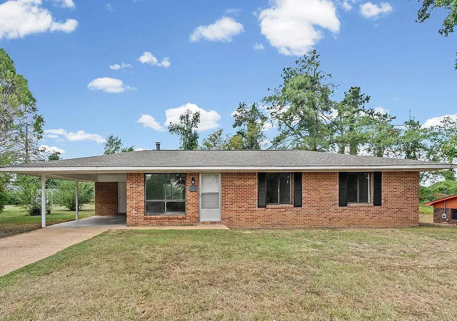 Renovated 3 Bedroom 1 Bath Home for Rent!! — Photo 1