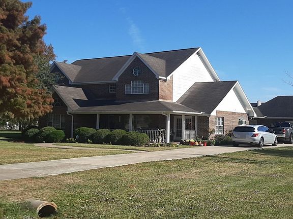 5th image of 3703 Pin Oak Cir