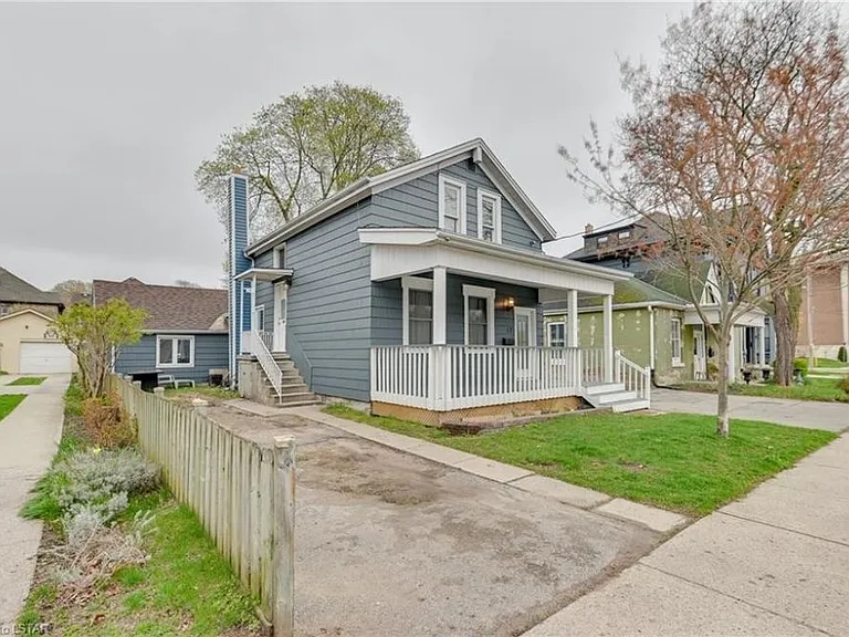 12 Cartwright St #1 — Photo 3