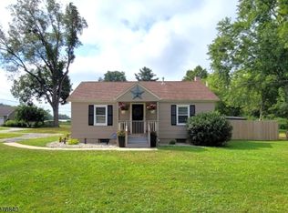 23 Hillside Ave, Flanders, NJ 07836