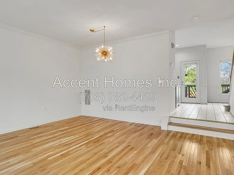 21217 Millwood Sq — Photo 12