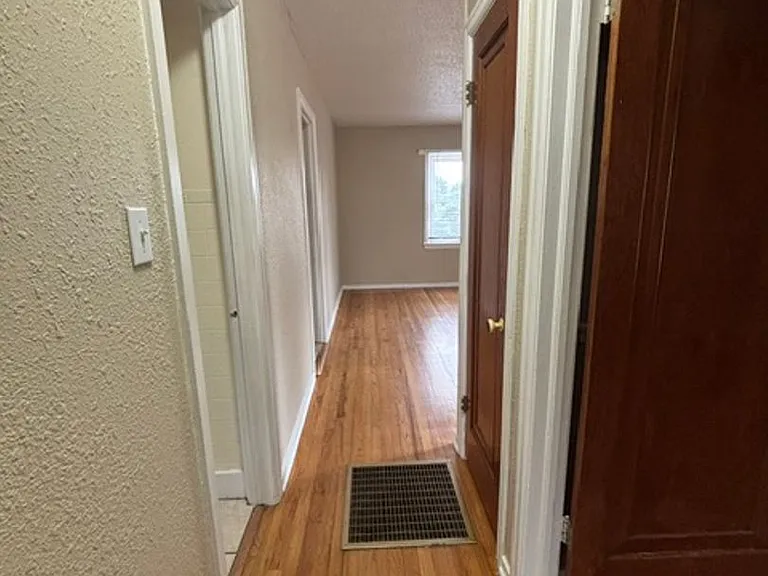 2102 S 3rd Ave — Photo 18