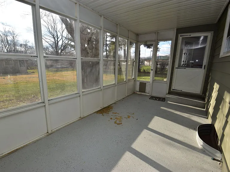 17306 Douglas Rd — Photo 22