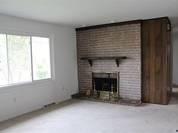 5th image of 954 S Kershaw St