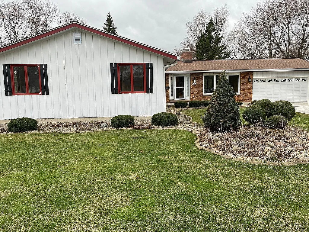 421 Church Ct photo 1
