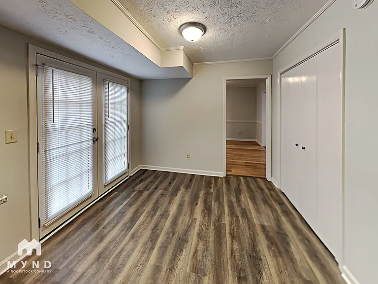 4832 Wyndam Dr — Photo 7