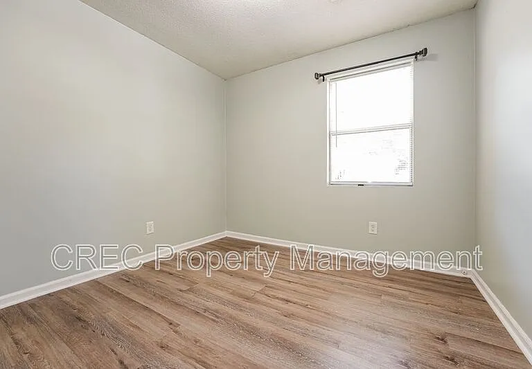 111 Finch St — Photo 10