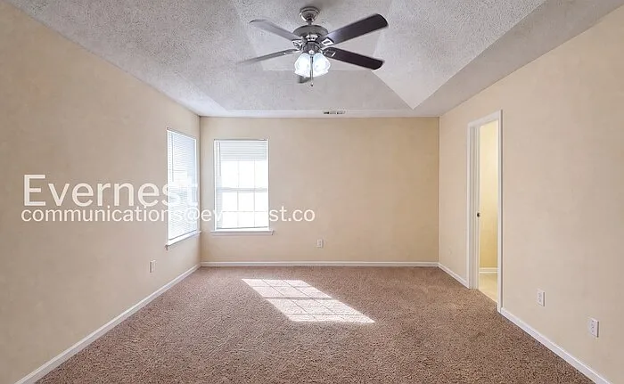 10718 Barberry Dr — Photo 10