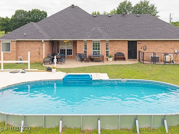 3rd image of 1450 Meadow Bridge Dr