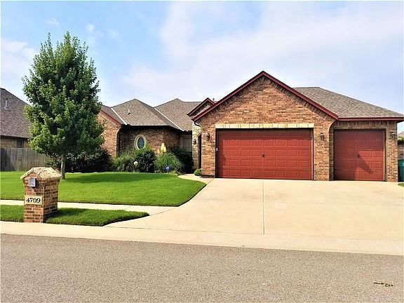 3rd image of 4709 SW 124th Pl