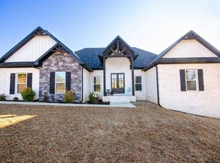 3 Shadow Valley Dr, Greenbrier, AR 72058