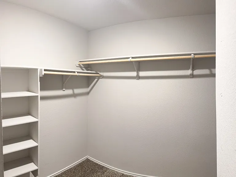 7307 Gilbert Dr — Photo 12