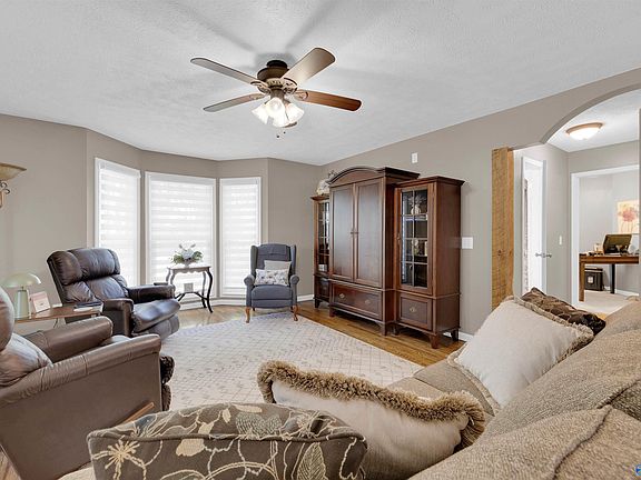 3rd image of 2304 Dean Rd NE