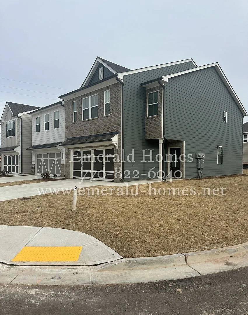 Pet Friendly .. 3 Bed 2.5 Bath Townhome In Stunning New Community — Photo 3