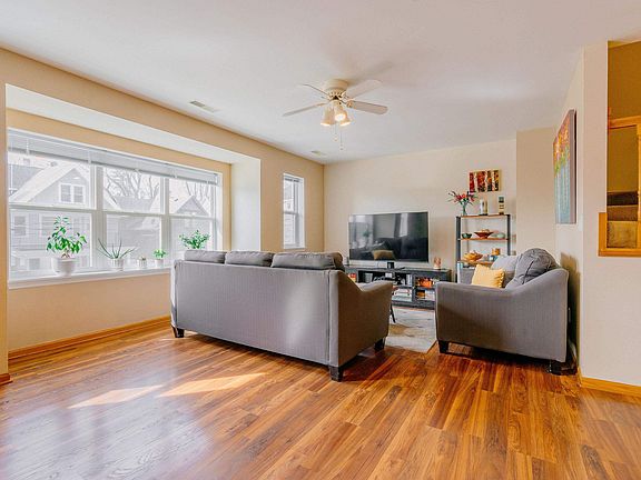 5th image of 309 N Blount St APT C