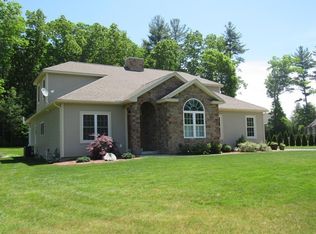 18 Bissonnette Cir, Southampton, MA 01073