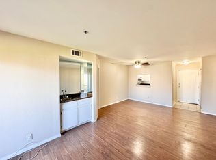 8724 Burton Way #102, Los Angeles, CA 90048
