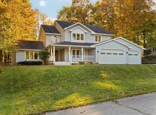 4559 Summit View Dr, Traverse City, MI 49684