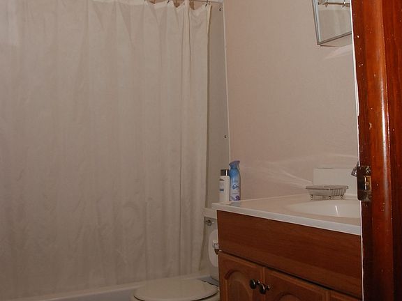 Newly Remodled Bath
