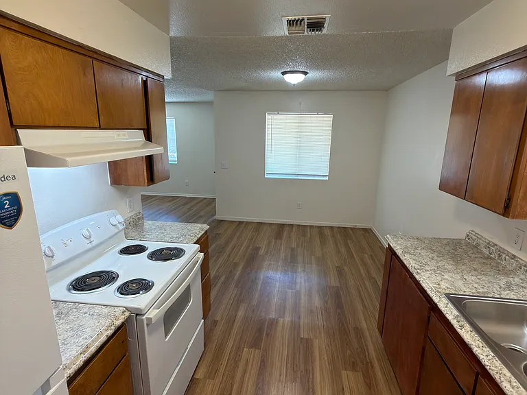 36 S Rogers Ln #201 — Photo 13