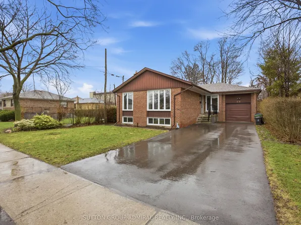 48 Goddard St, Toronto, ON M3H 5E1