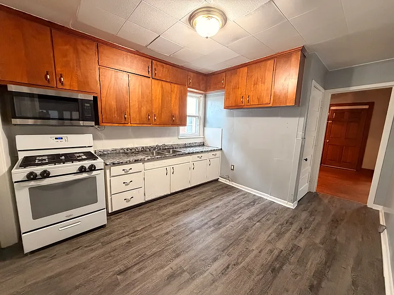3209 Kimball Ave — Photo 7