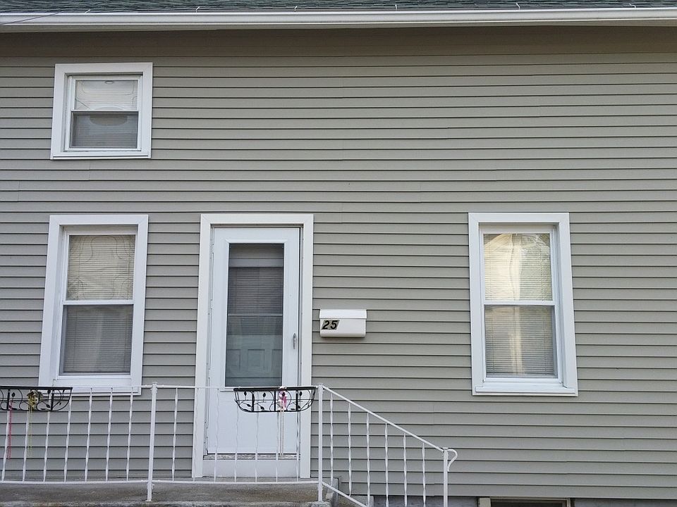 2nd image of 25 Pulaski St