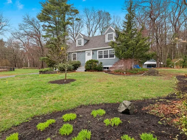 42 Old Jacobs Rd, Georgetown, MA 01833
