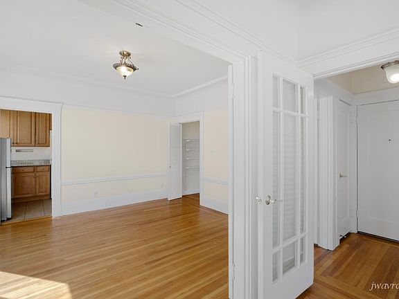 5th image of 901 Broderick St #2