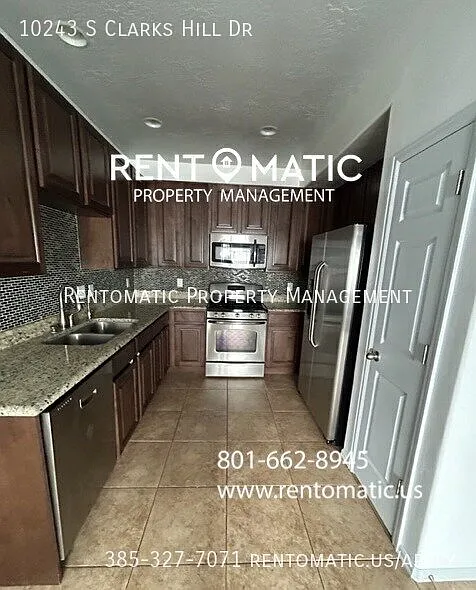 4 bed, 3.5 bath, 2550 sqft, $2,499 — Photo 3