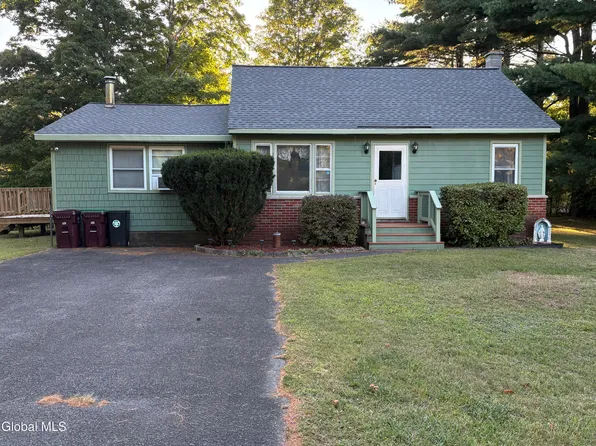 12 Victor Road, Troy, NY 12180