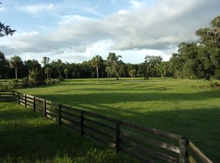 26 SW Ellzey Ave, Cedar Key, FL 32625