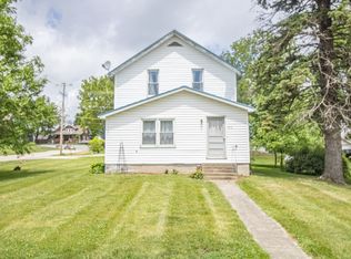 212 W Jones St, Wyoming, IA 52362