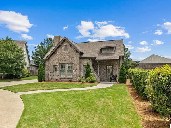 1470 Oxford Manor Cir, Birmingham, AL 35242