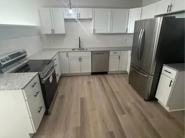 413 N Salina St #1, Syracuse, NY 13203