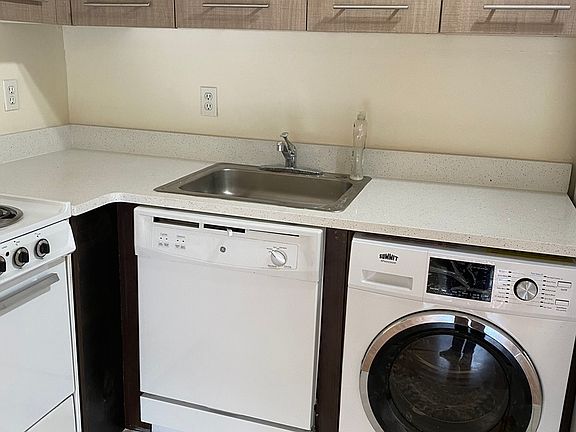 2nd image of 119-50 Metropolitan Ave #3C