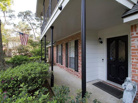 2nd image of 17815 Comoro Ln