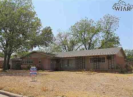 1st image of 4700 Lake Park Dr
