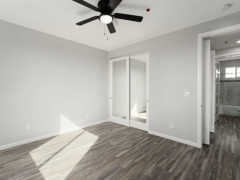 6728-6736 Thomson Ct — Photo 3
