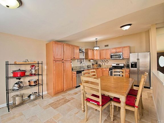 5th image of 27553 Esterbrook Ave