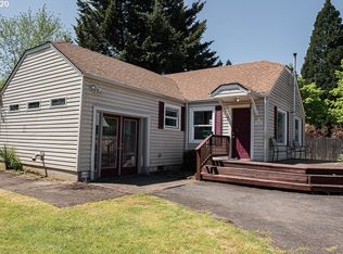 930 3rd Pl, Springfield, OR 97477