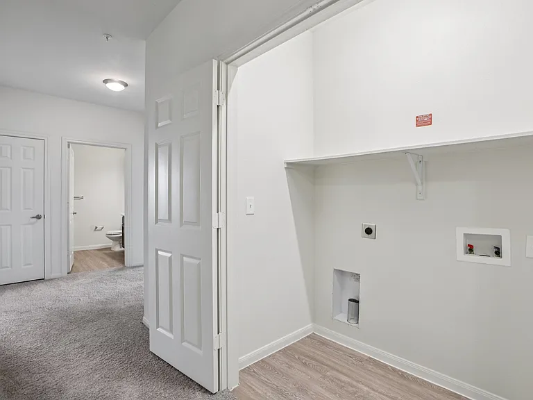 Grand Station Apartments — Photo 6
