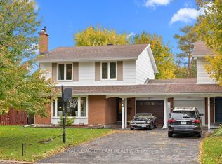 53 Meadowbank Dr, Ottawa, ON K2G 0P1