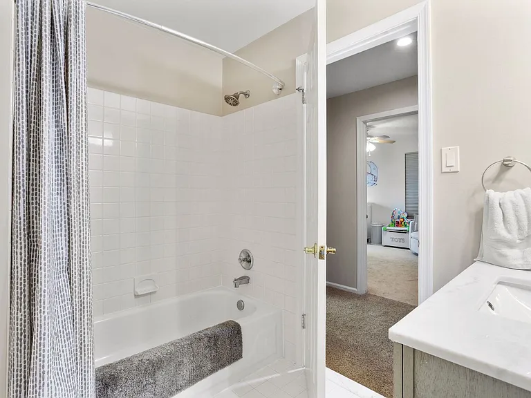 81 Kirkwood Dr — Photo 22