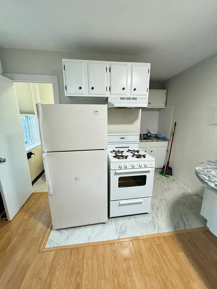 10 Henchman Street - 5M — Photo 3