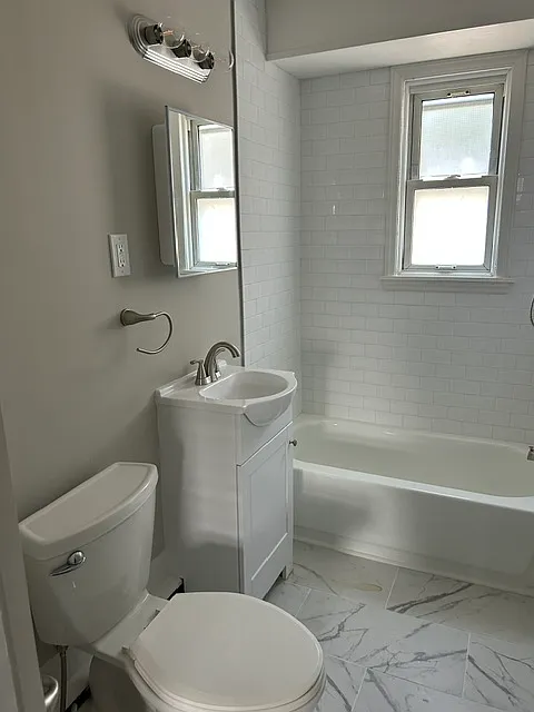 2 bed, 600 sqft, $2,450 — Photo 4