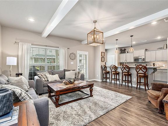 3rd image of 3414 Summerway Dr