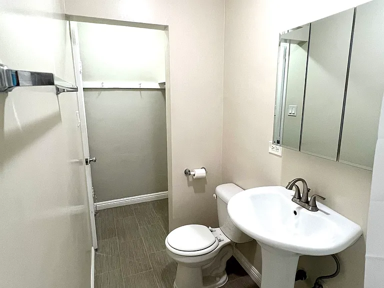 17542 Ventura Blvd #18 — Photo 8